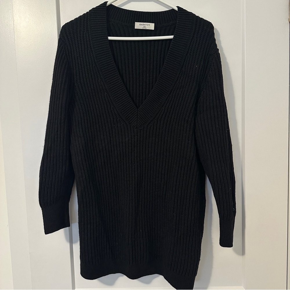 Aritzia Babaton Roger Black Knit V-Neck Sweater Size XXS Women’s Merino Wool